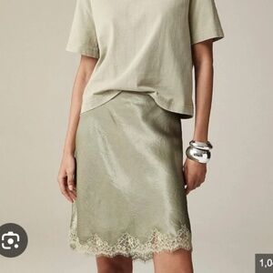 Like New! J.Crew Gwen lace-trim slip skirt in textured satin - Size Small